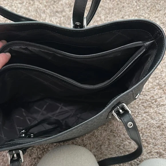 Michael Kors Black Tote Bag - Picture 4 of 5